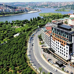 Moevenpick Golden Horn מלון